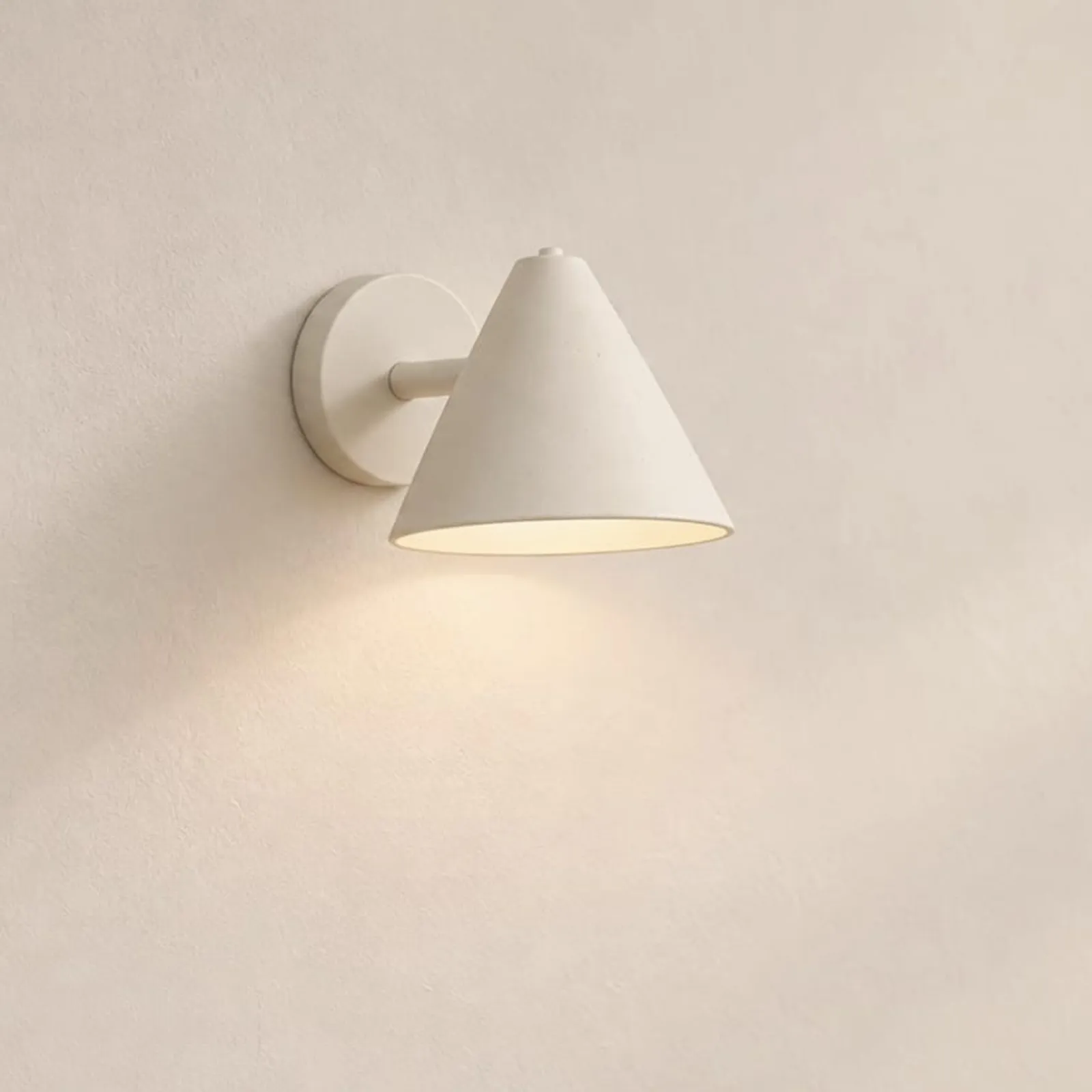 Vägglampa Dal Kritvit - bild 2
