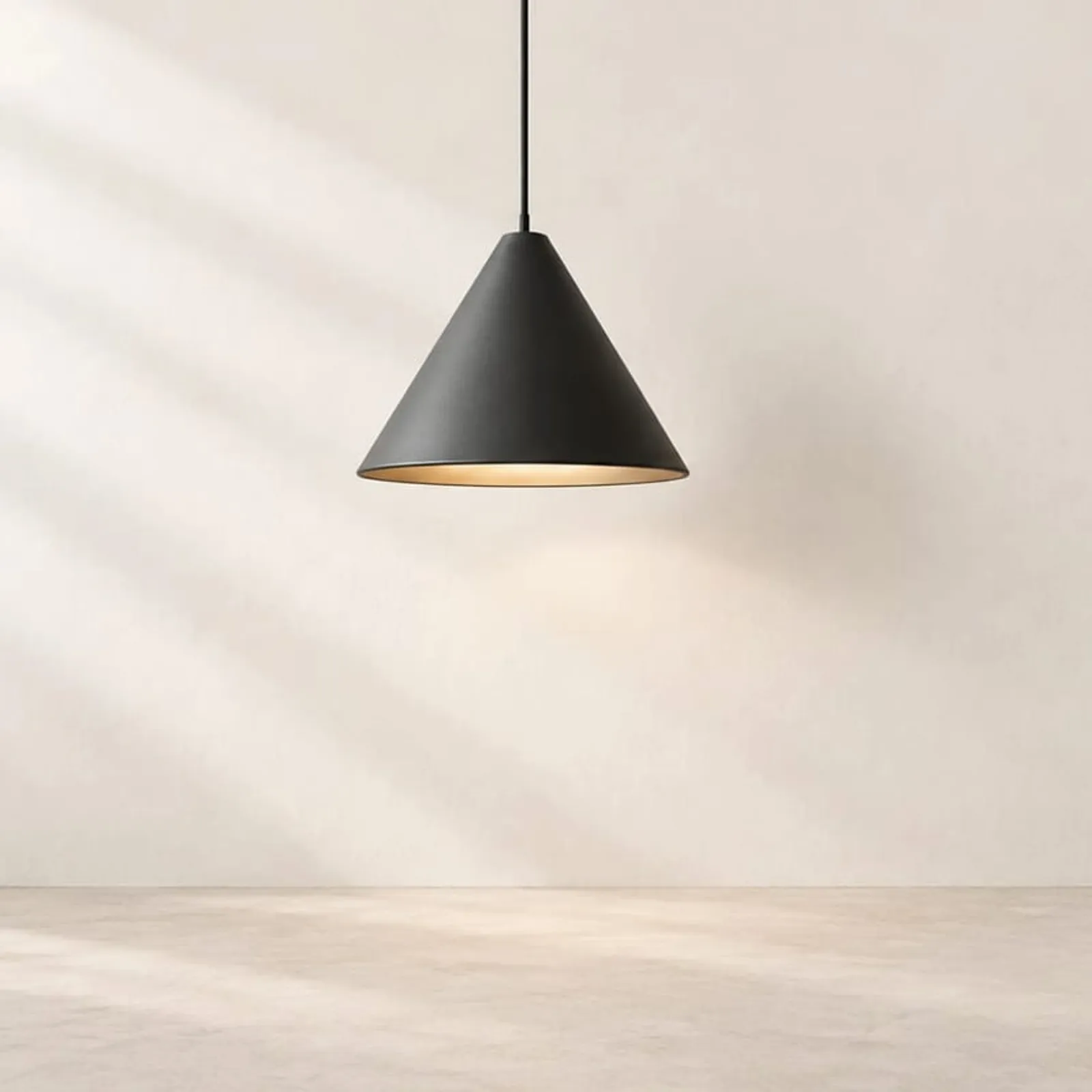 Suspension Gran charbon - image 1