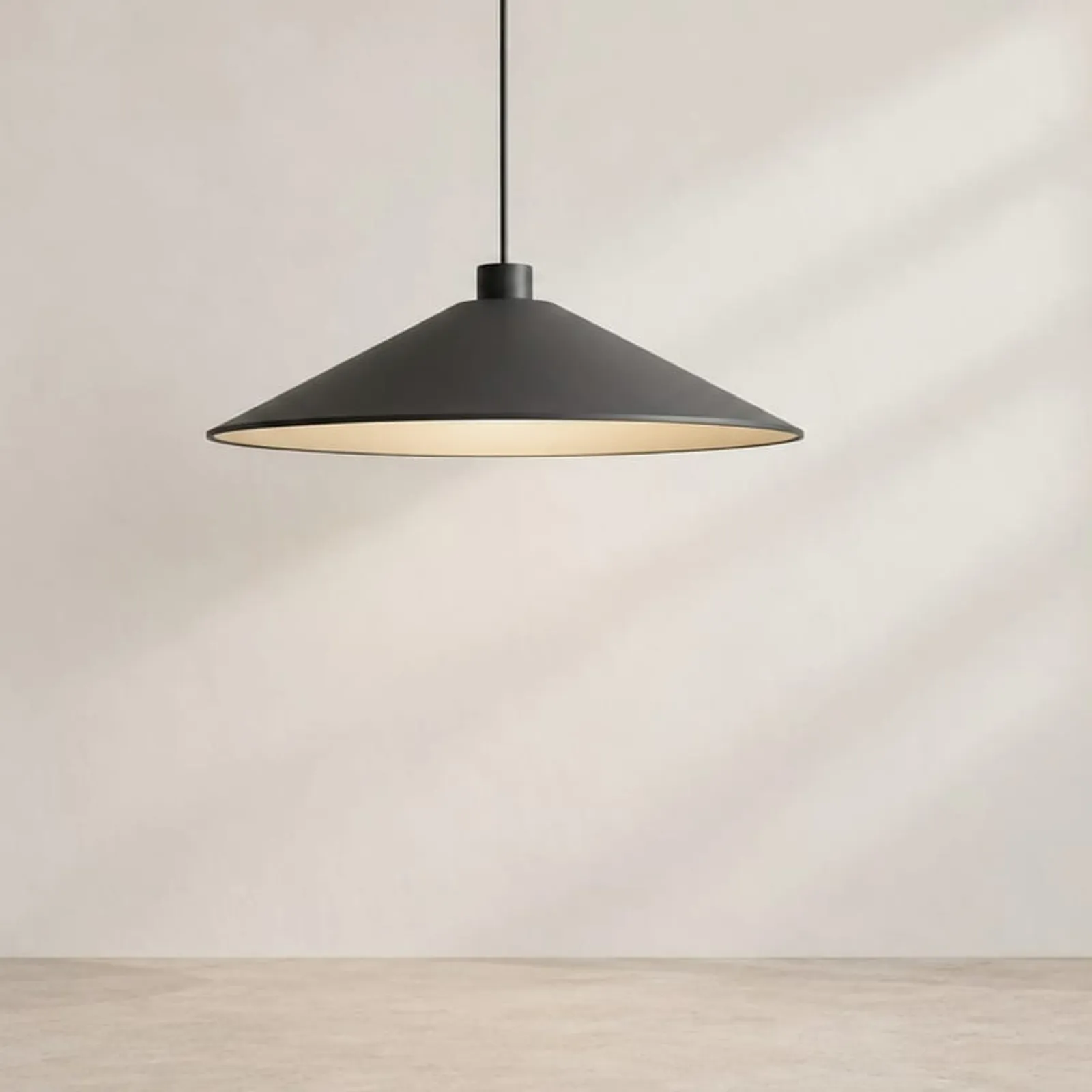 Suspension Kusten en acier - image 1