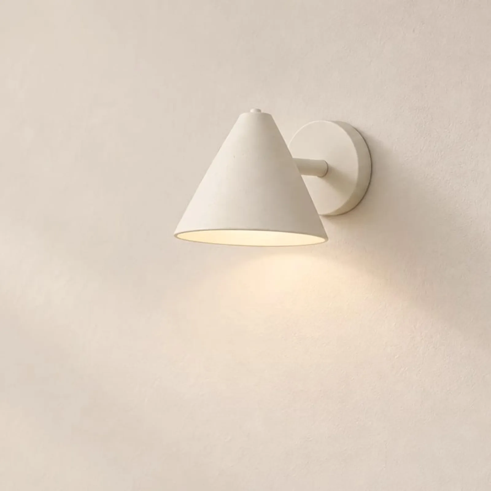 Vägglampa Kulle Kritvit - bild 2