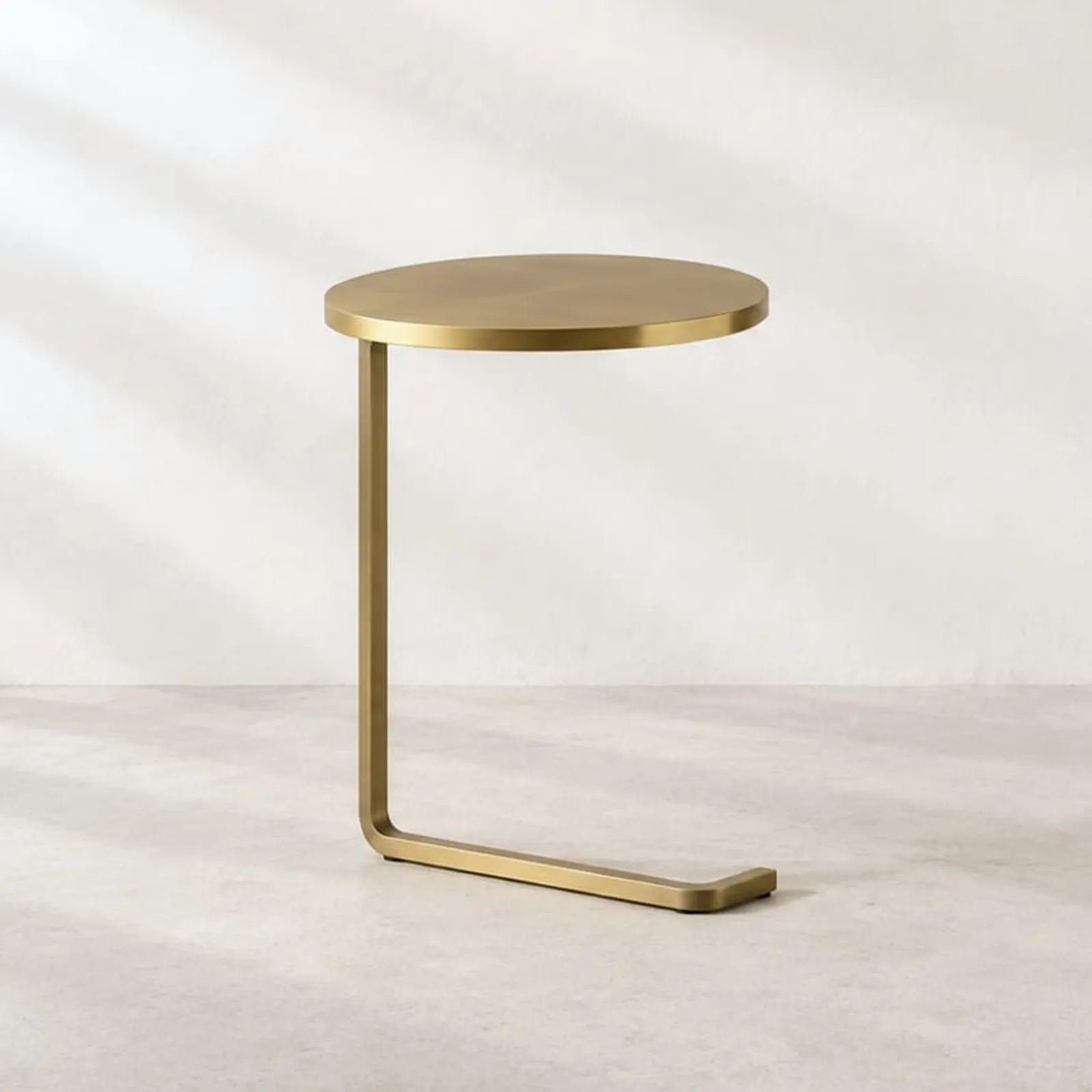 Table d’appoint Havre en laiton - image 1