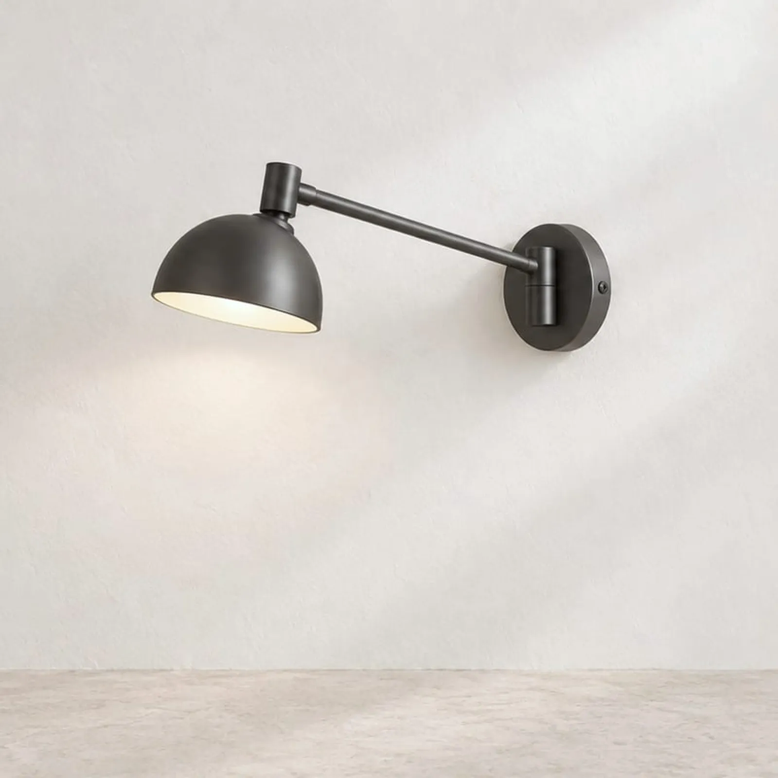 Vägglampa Grund Kol III - bild 1