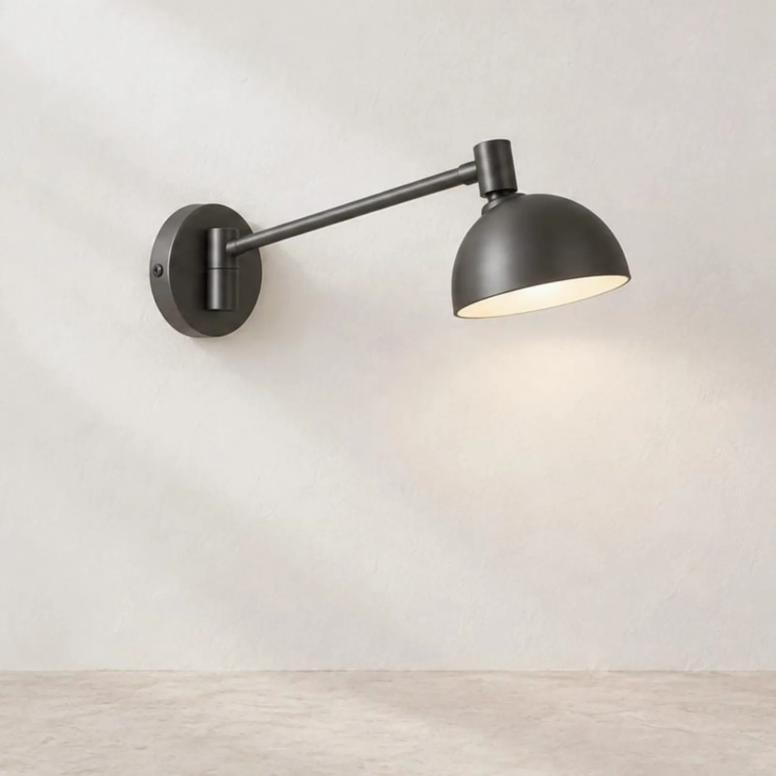 Vägglampa Hassel Kol - bild 1