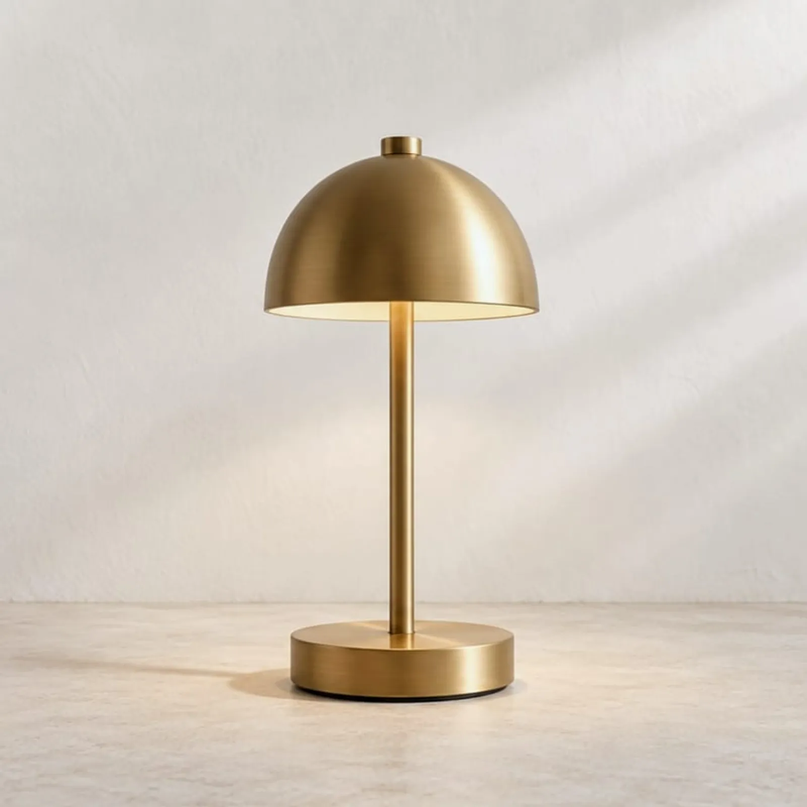Lampe de table Näs en laiton - image 1