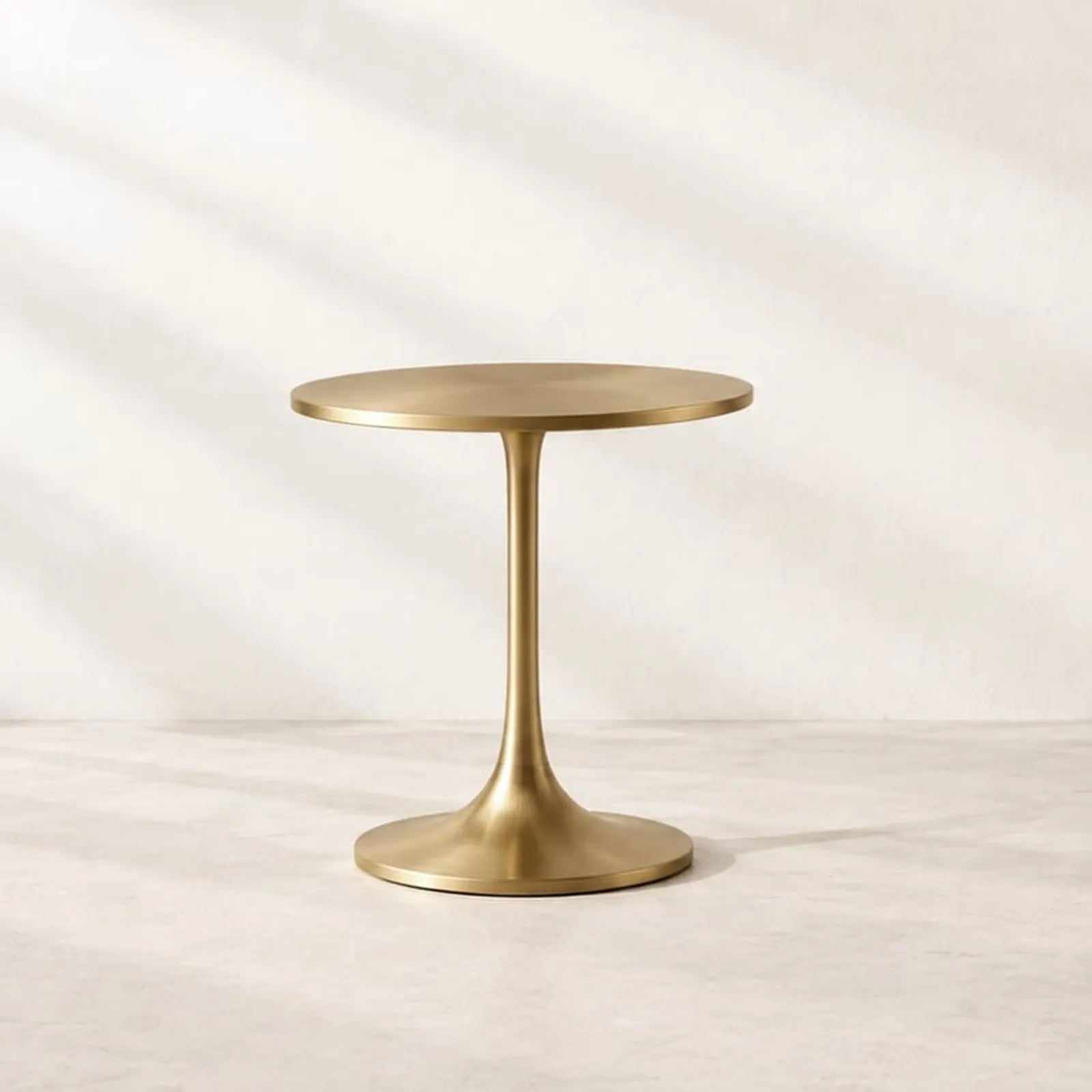 Table d’appoint Fjäll en laiton - image 1