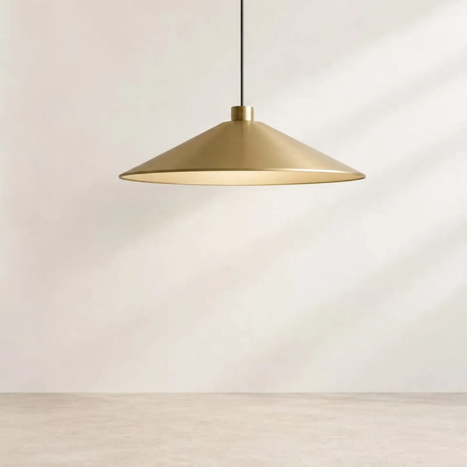 Suspension Alm en laiton - image 1