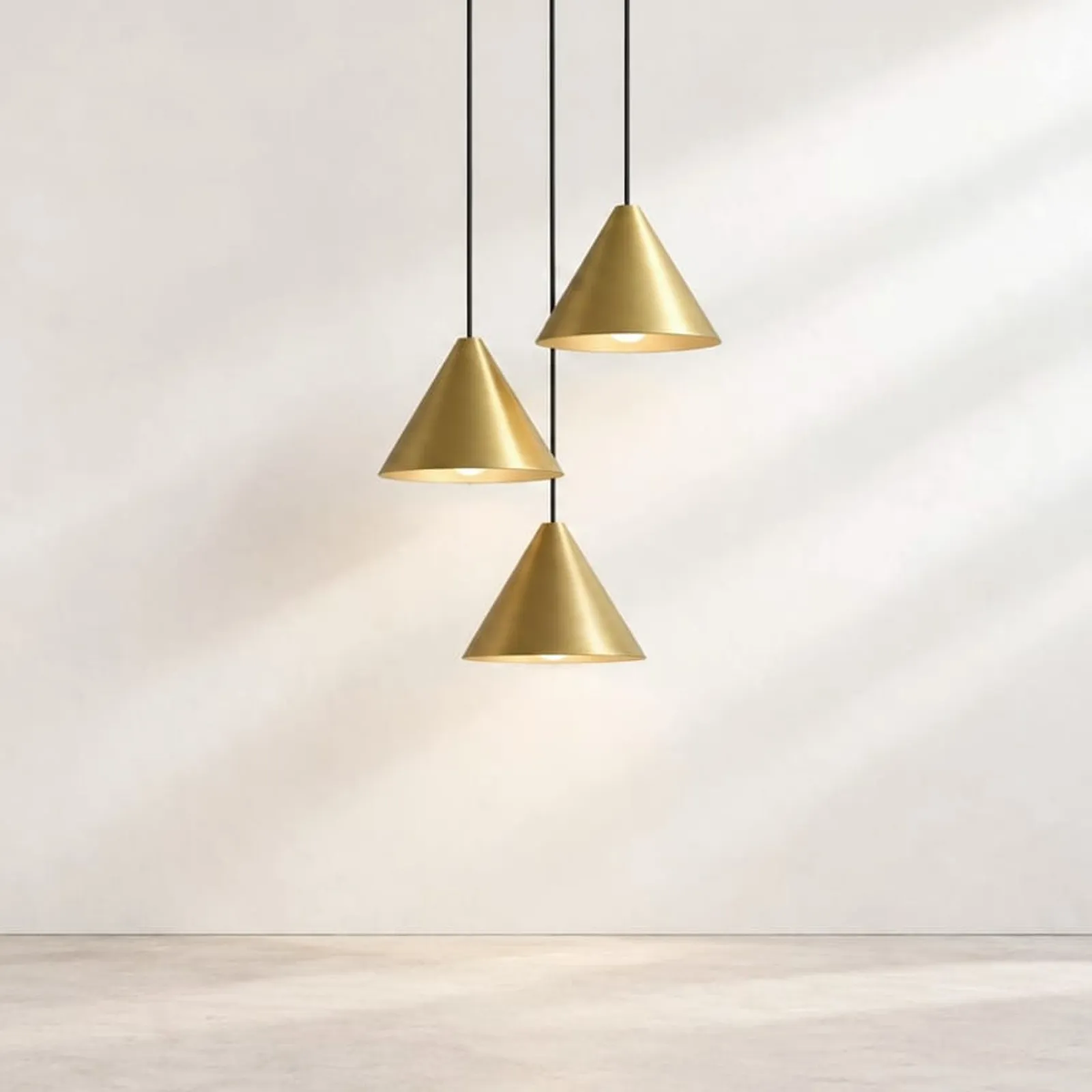 Suspension Lind en laiton - image 1