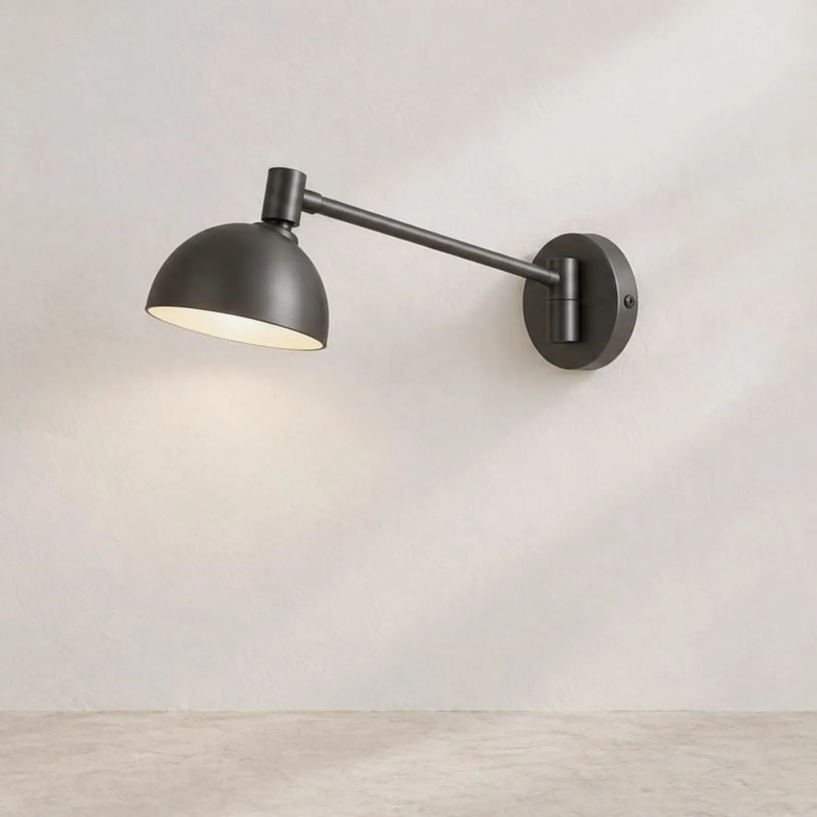 Vägglampa Grund Stål - bild 1