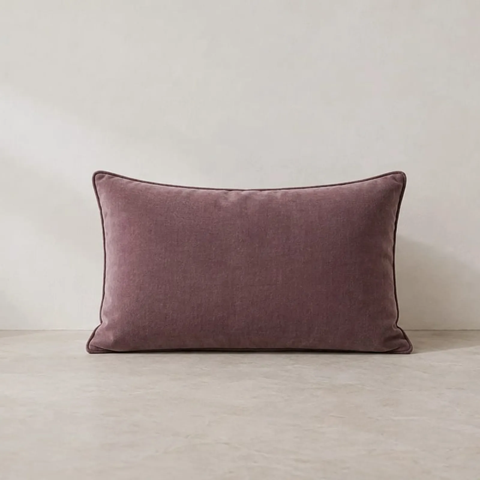 Coussin Tall prune - image 1