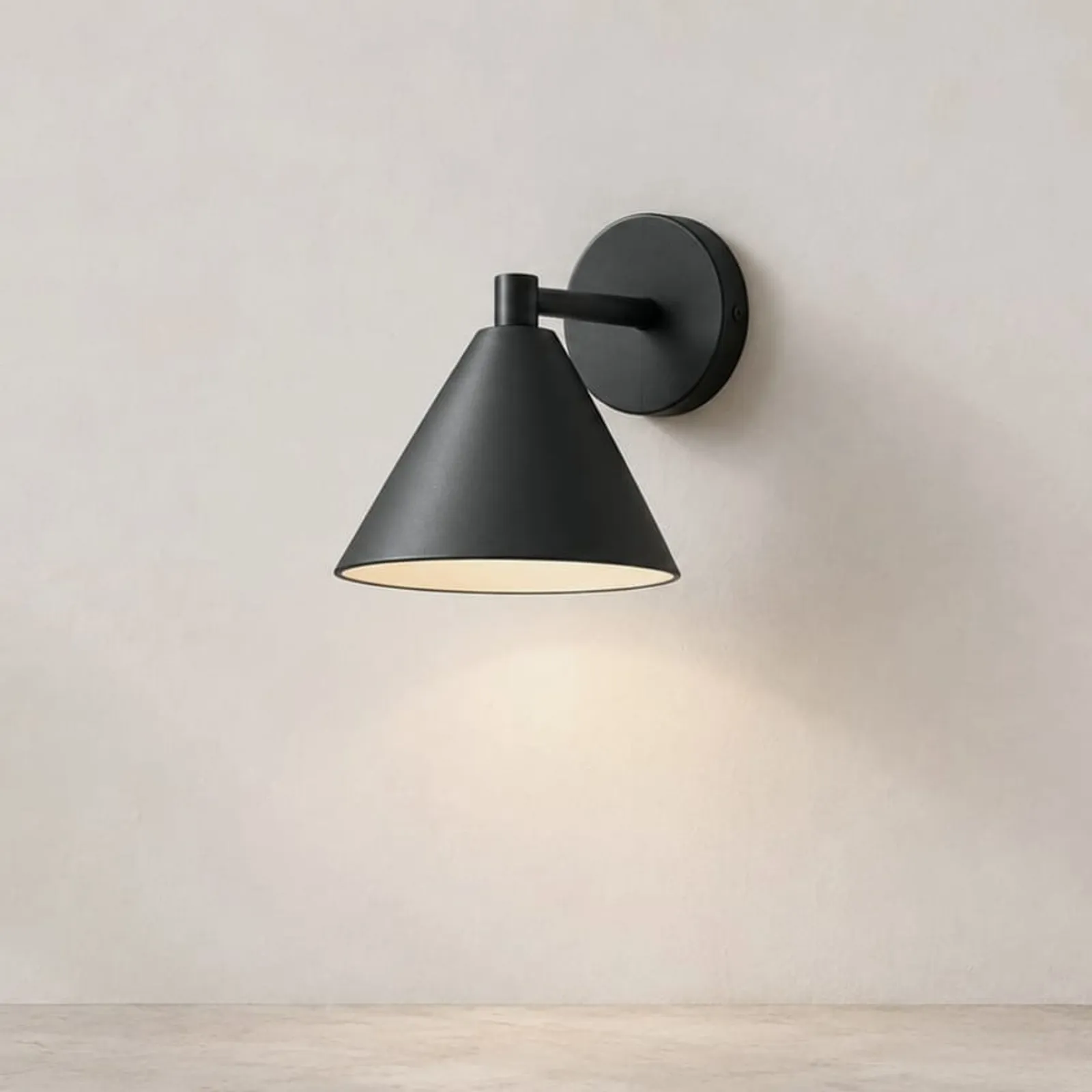Vägglampa Kulle Stål - bild 1