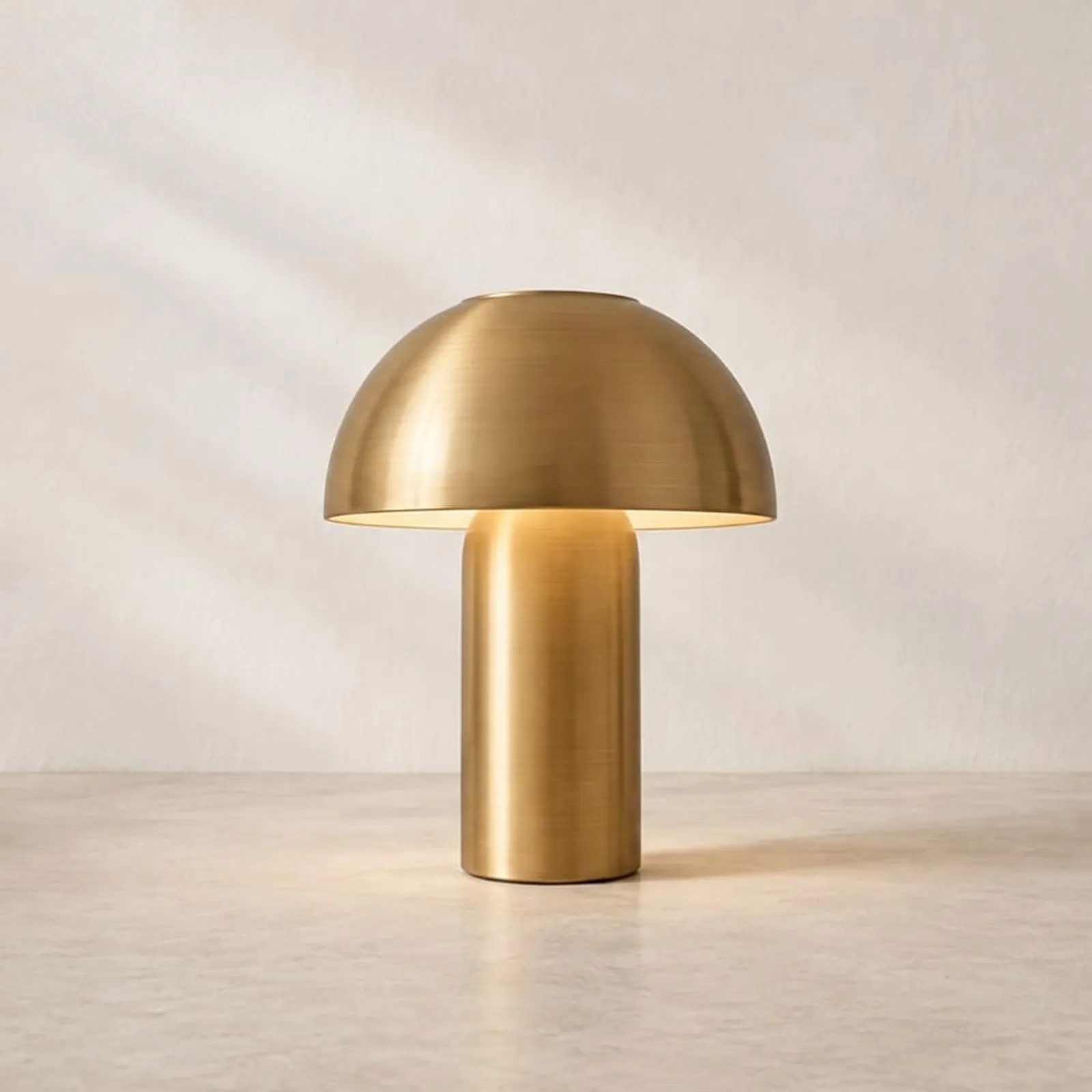 Bordslampa Vall Mässing - bild 1
