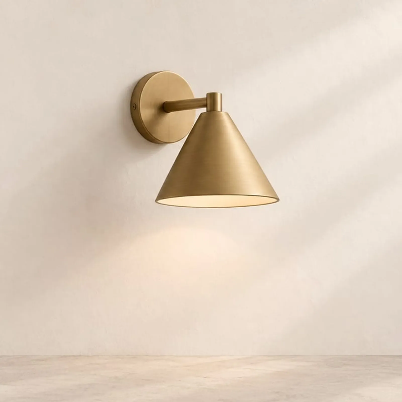 Vägglampa Kulle Ockra - bild 1