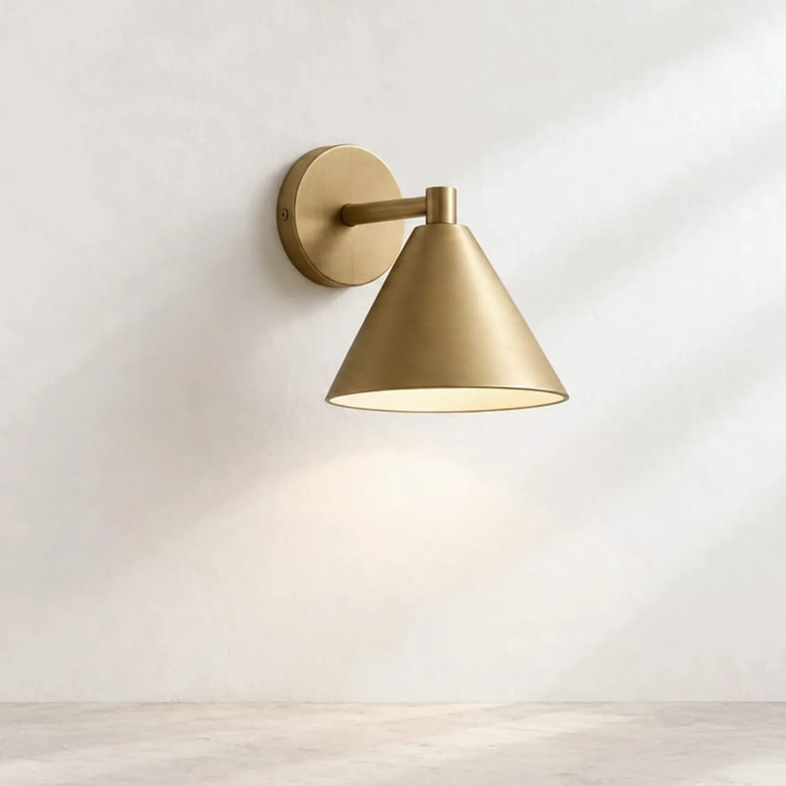 Vägglampa Lönn Mässing - bild 1