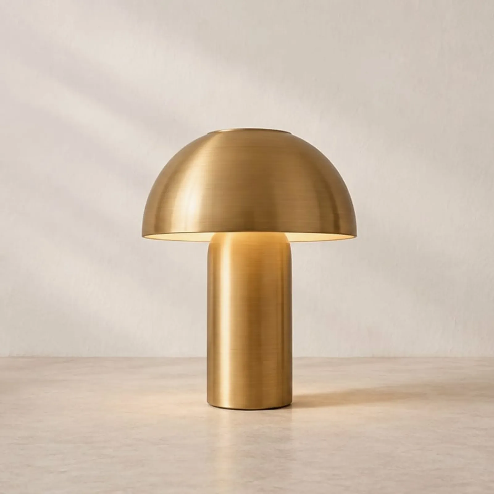 Bordslampa Humle Mässing - bild 1
