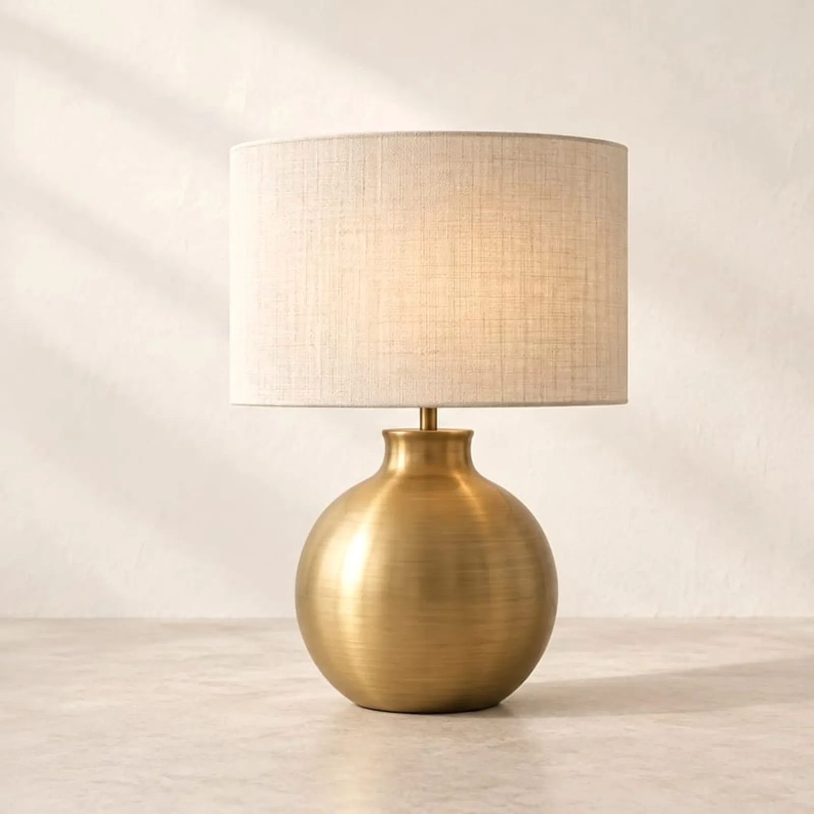 Lampe de table Hamn en laiton - image 1