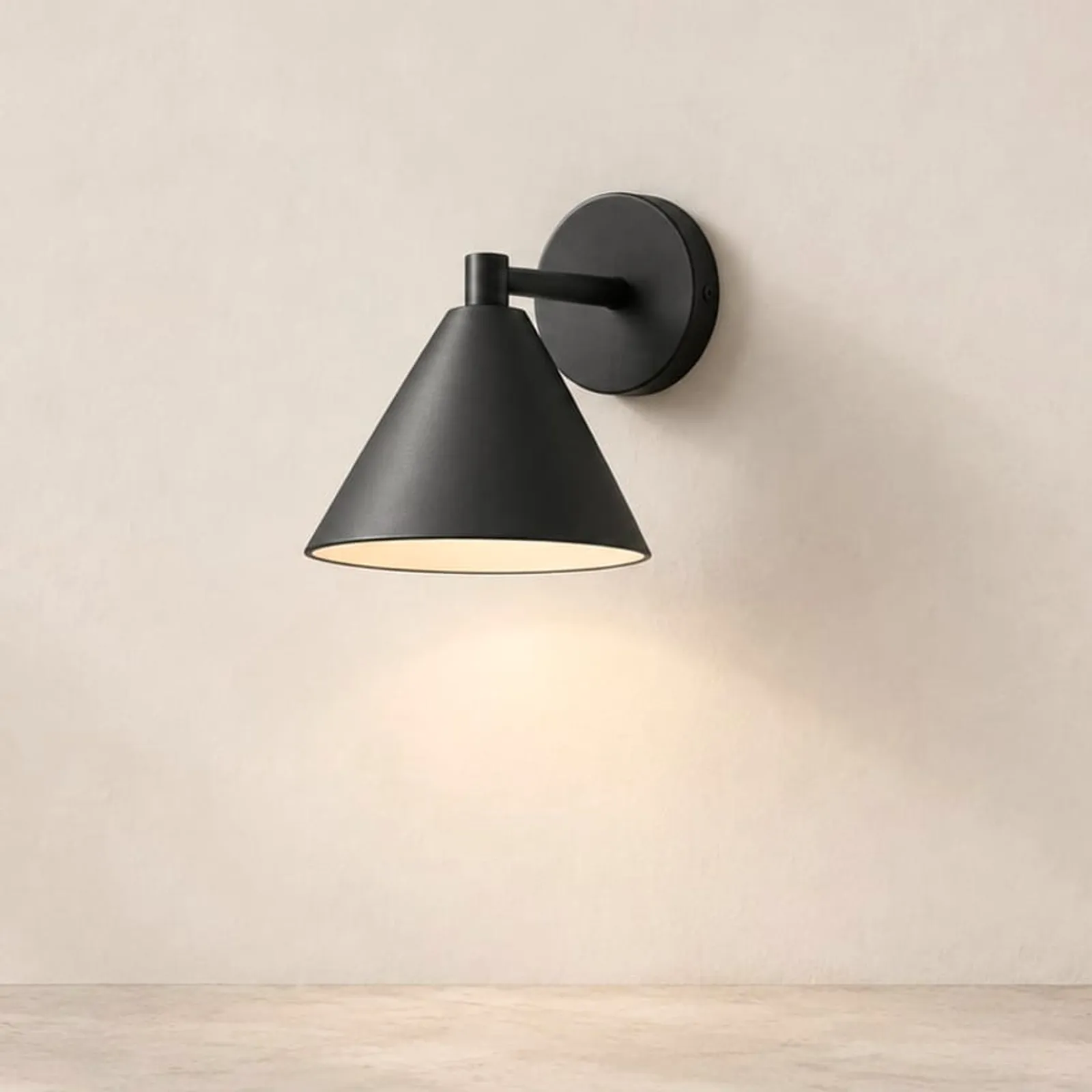 Vägglampa Fjäll Stål - bild 1