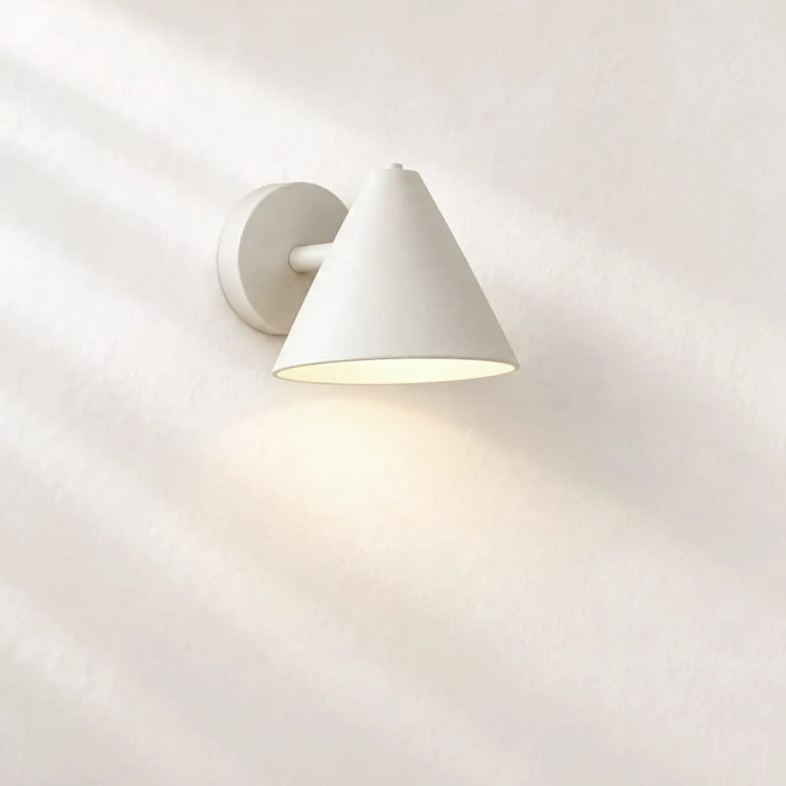 Vägglampa Humle Keramik - bild 1