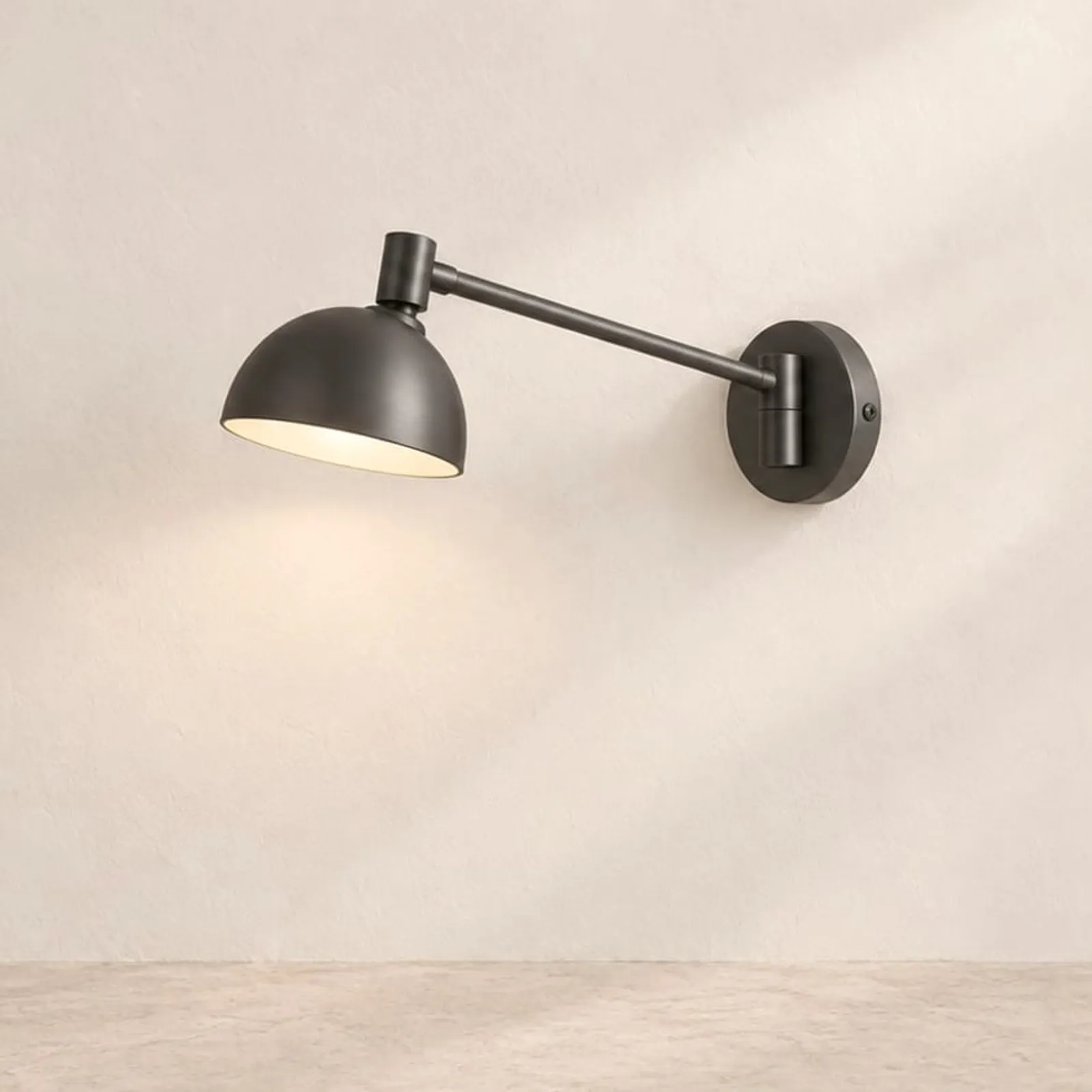 Vägglampa Rönn Kol V - bild 1