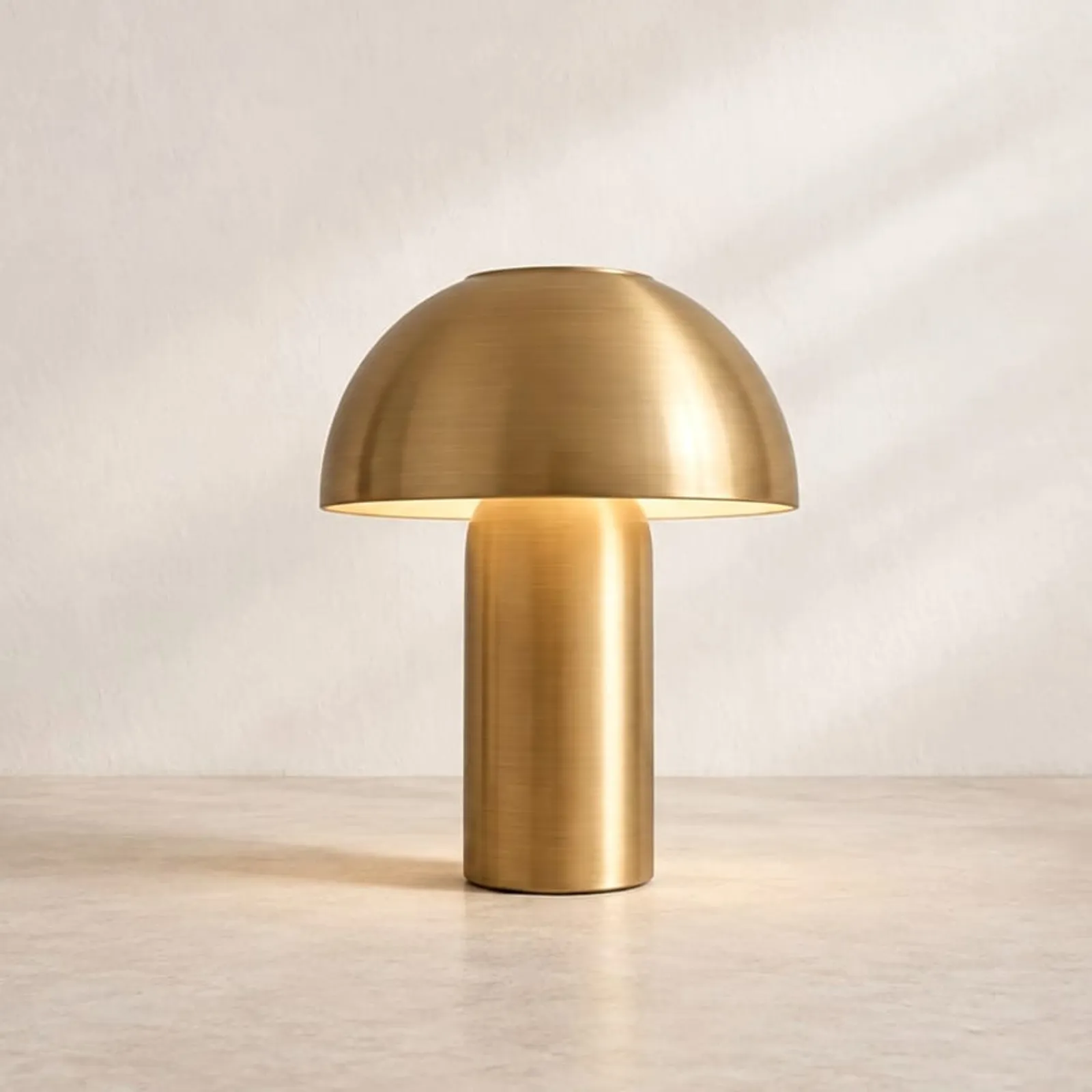 Lampe de table Torö en laiton - image 1